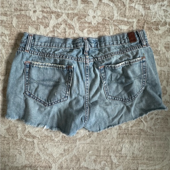 Abercrombie and fitch shorts - Picture 3 of 3